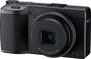 RICOH GR IV Monochrome – Premium APS-C Kompaktkamera til Sort/Hvid Fotografi